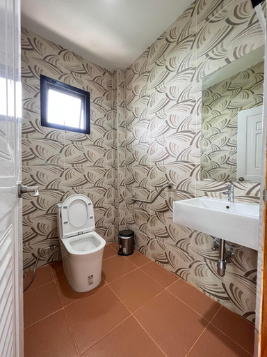 Bathroom 3, คีรีศิลป์ รีสอร์ท เชียงราย (Khirisin Resort Chiang rai), Muang Chiang Rai