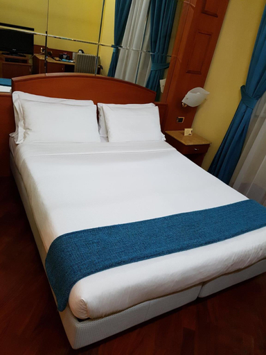 Bedroom 2, 69 Manin Termini, Roma