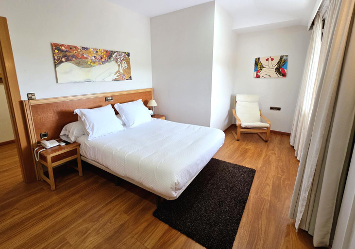 Bedroom 3, Hotel Los Barruecos by Croma, Cáceres