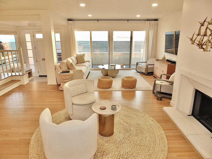 Others 4, Beachfront Estate - LB Peninsula, Los Angeles