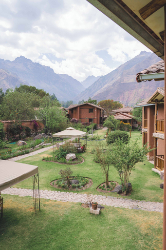 Others 1, Lizzy Wasi Urubamba, Urubamba