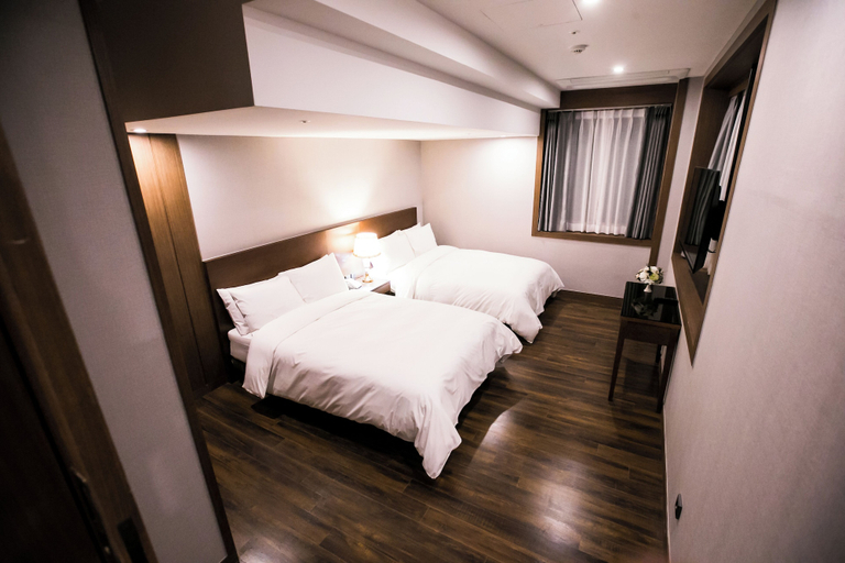 Bedroom 3, Dyneoceano Hotel, Jeju