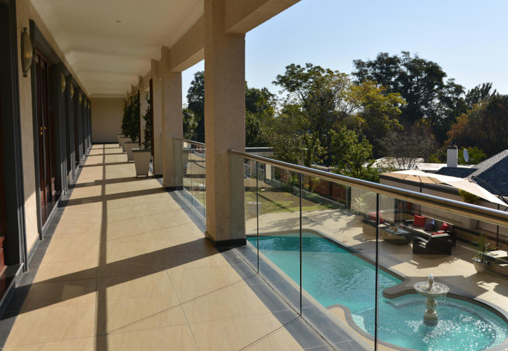 Sport & Beauty 2, Inn & Out Plus Craighall, City of Johannesburg