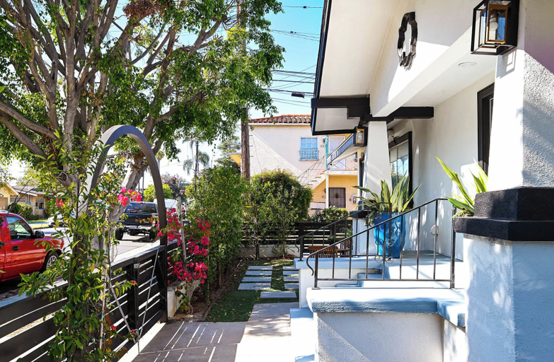 Sport & Beauty, Immaculate 3bdr Private Bungalow, Walk to Beach!, Los Angeles