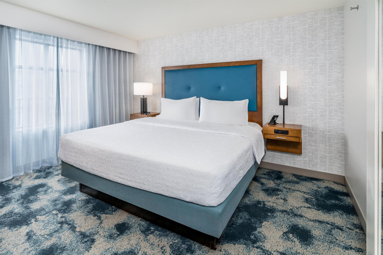 Bedroom 3, Hampton Inn & Suites Silverthorne, Summit