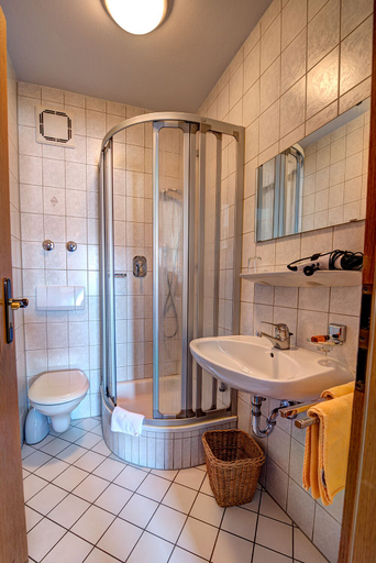 Bathroom, Hotel Huber, Freising