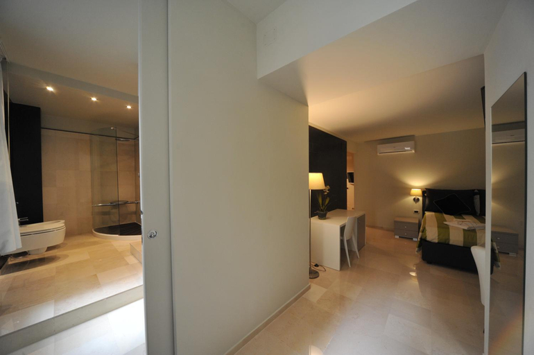 Bathroom 2, Gatto Bianco House, Bari