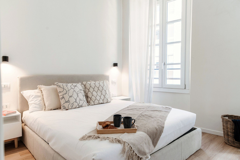 Room 2, Nest & Rest, Como