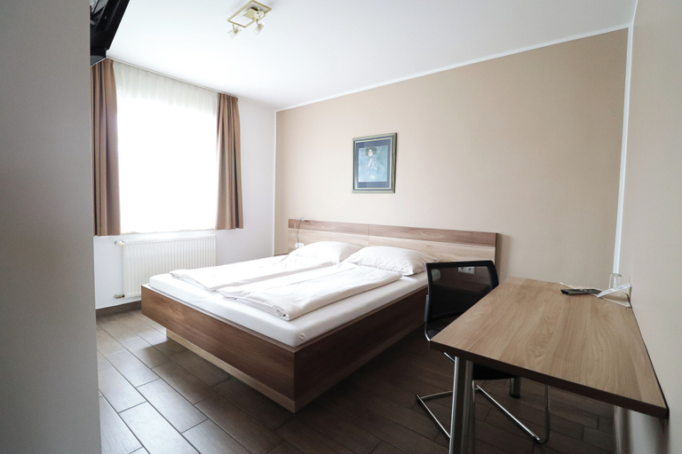 Bedroom 1, Frühstückspension Wernberg, Villach Land