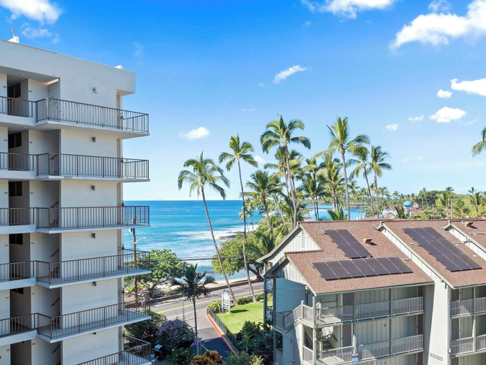 Exterior & Views, Kolu Honu Stunning Beachfront Condo for 2!, Hawaii