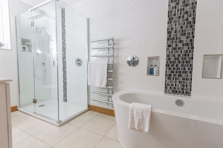Bathroom 3, 17 Rodney Road, Gloucestershire