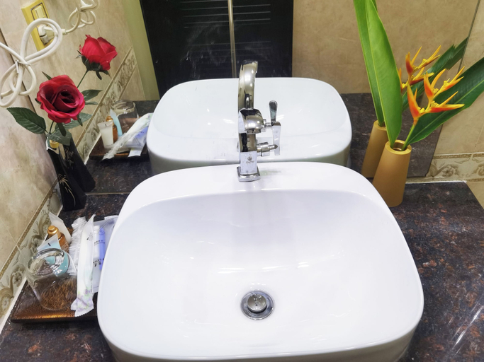 Bathroom 4, Milan Hotel By JK6, Phnom Penh
