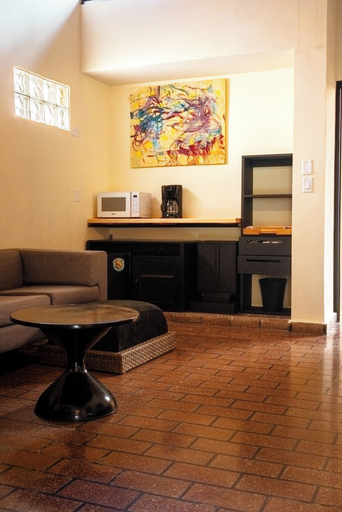 Others 5, Casa Orquídea, Panamá