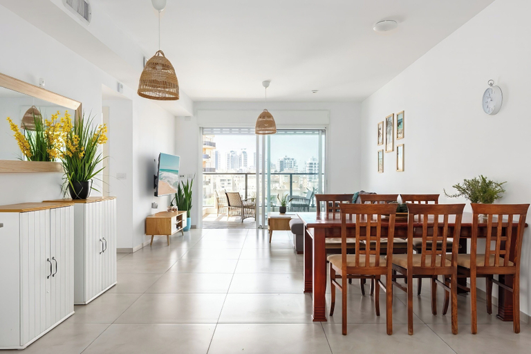 Food & Drinks 5, MAMAD - Sea Breeze Netanya Retreat by Sea N Rent
