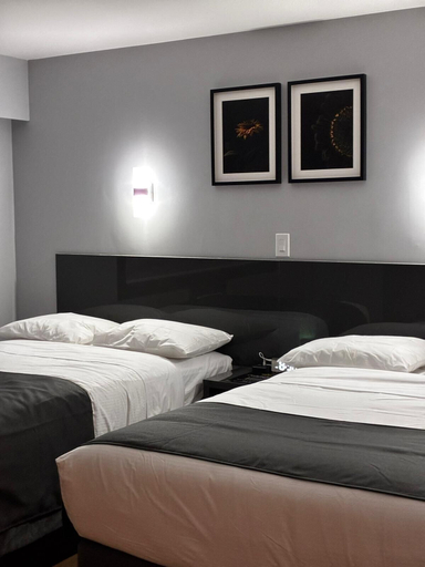 Bedroom 2, Nights Inn, Cariboo