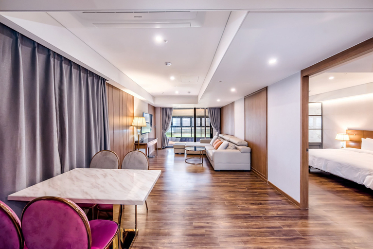 Bedroom 3, Dyneoceano Hotel, Jeju