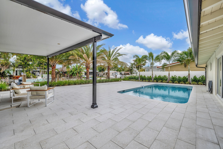 Sport & Beauty 1, Waterfront Oasis w/ Enclosed Pool!, Broward