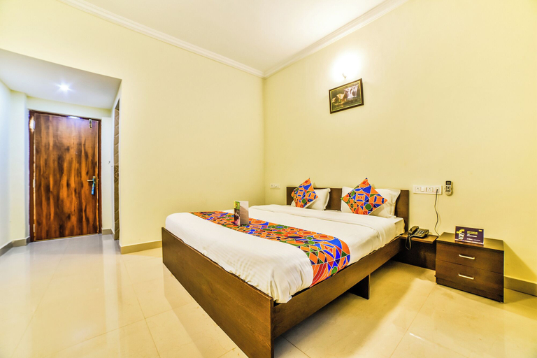 Room 4, Hotel Spring Height Near Mall De Goa, North Goa