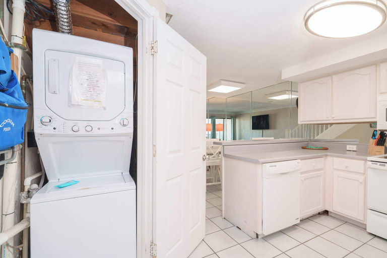Others 5, Sea Forever Cozy Oceanfront Condo, Bay