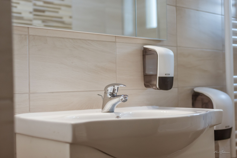 Bathroom 3, Dany Rent A Home, Pitesti