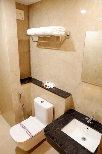 Bathroom, Hotel Le Palace, Coimbatore
