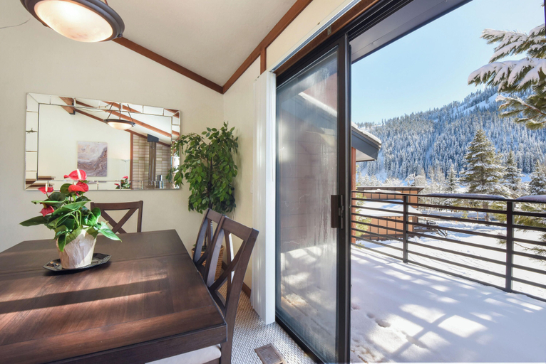 Others 5, Valley View Bliss Nearby Bike Trails & Beach, Placer