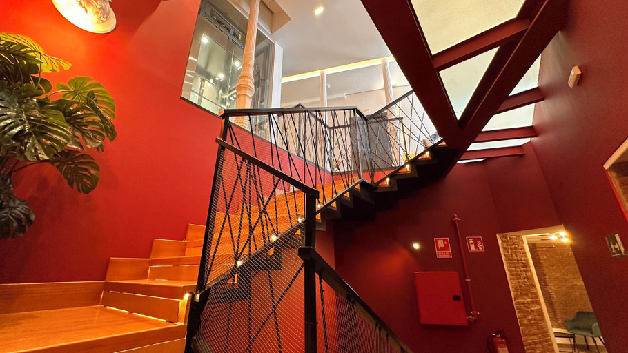 Others 5, Literal Hostel, Madrid