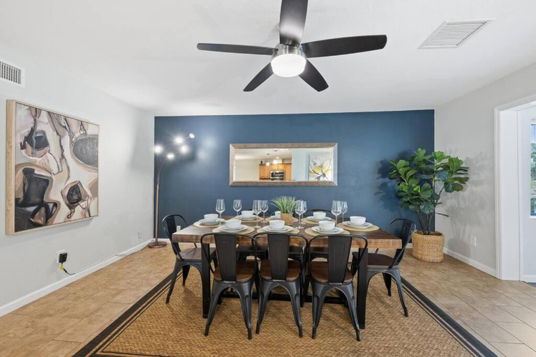 Others 5, 4 BR Home with Game Room! Family Friendly! Centrally Located!, San Diego
