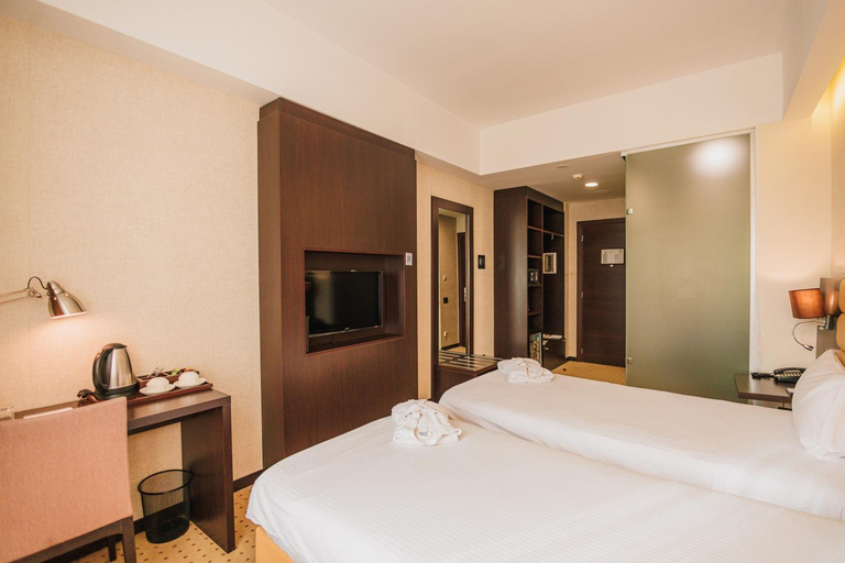 Bedroom 2, Comfort Hotel Astana, Astana City