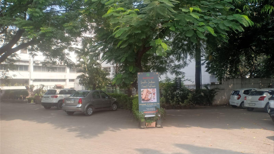 Others 4, Nasiklub, Nashik