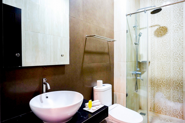 Bathroom 7