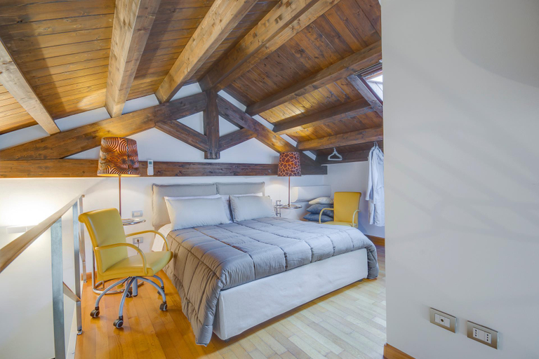 Bedroom 2, Right House, Cagliari