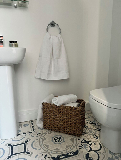 Bathroom 2, The Courtyard Bar, Kitchen & Rooms, Falkirk