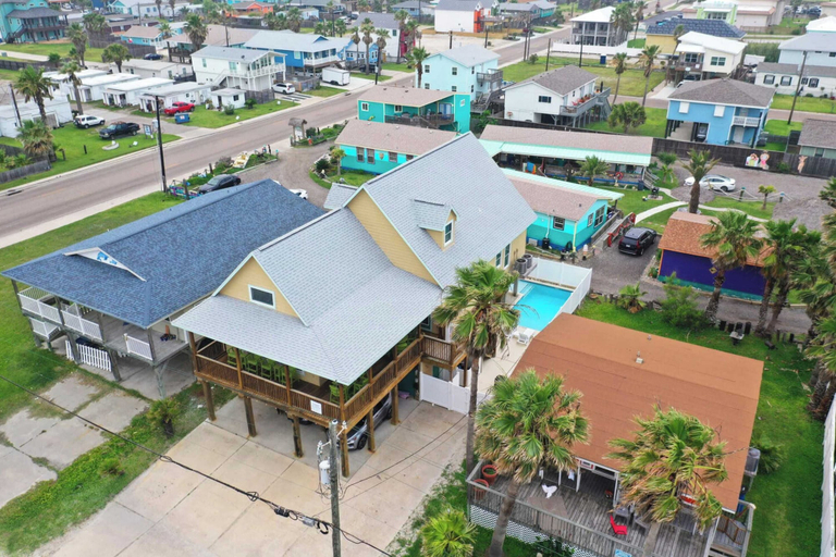 Exterior & Views 2, Moxy's Beach House by Avantstay Pool + Views, Nueces