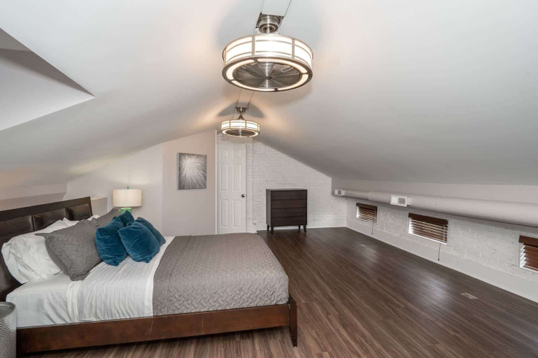 Bedroom 2, Heart of Mainstrasse Suites, Kenton