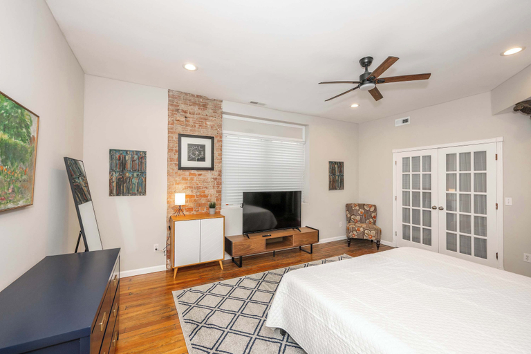 Bedroom 3, Historic 4br, Walk Bellevue, 5 Min to Cincy, Cincinnati