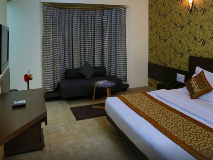 Bedroom 3, Hotel The Leaf, Aurangabad
