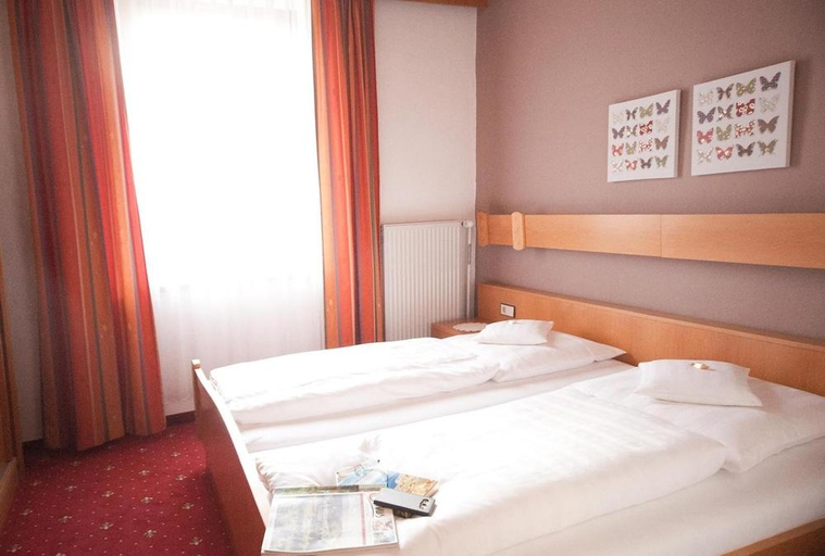 Bedroom 3, Hotel Zur Post, Passau