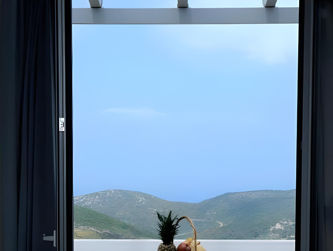 Others 3, Athena Hotel, Attica