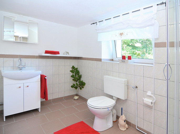 Bathroom 2, Wonderful Apartment in Elpe With Garden, Hochsauerlandkreis