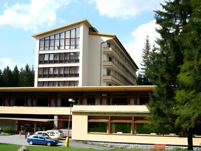 Exterior view 5, Sorea Snp, Liptovský Mikuláš