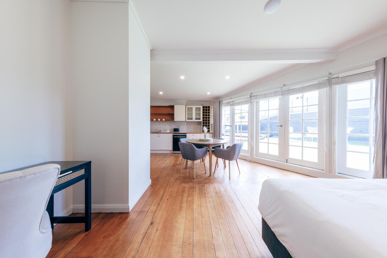 Bedroom 4, Gaslight Inn - Adults Only, Sydney