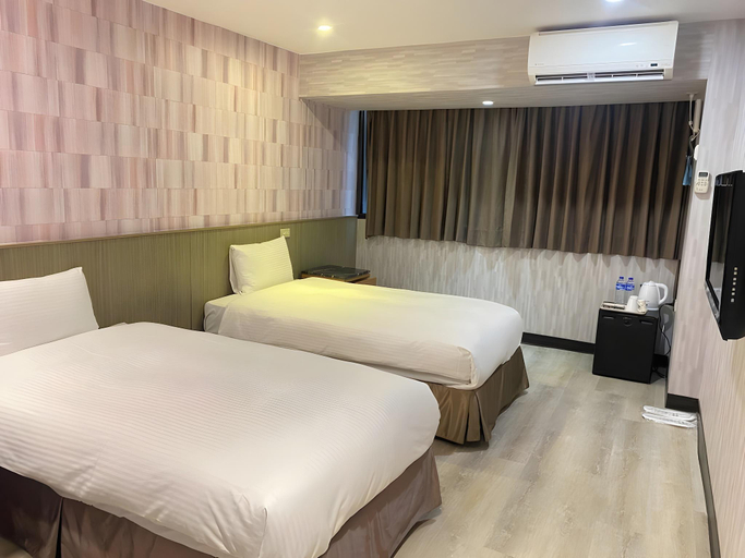 Bedroom 2, Jin Tsai Shen Hotel, Taipei City
