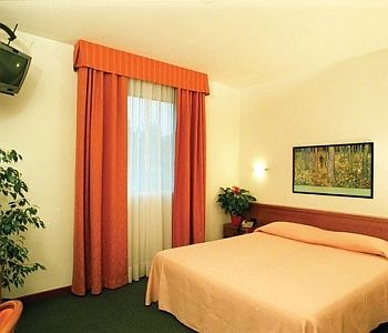 Guestroom 2, Garibaldi, Padua