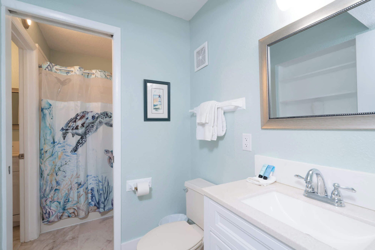 Bathroom 3, 1BR Sleeps 5 at The Summit w/ Ocean Front Views, Bay
