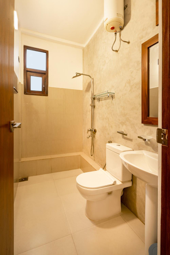 Bathroom 4, Peridot Hotels Mount Lavinia, Dehiwala-Mount Lavinia
