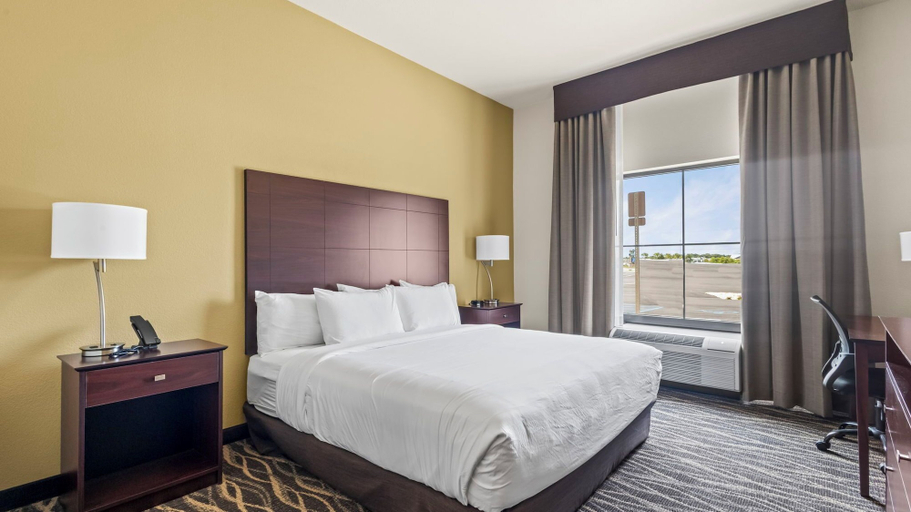 Bedroom 3, Cobblestone Hotel & Suites - Foley, Baldwin