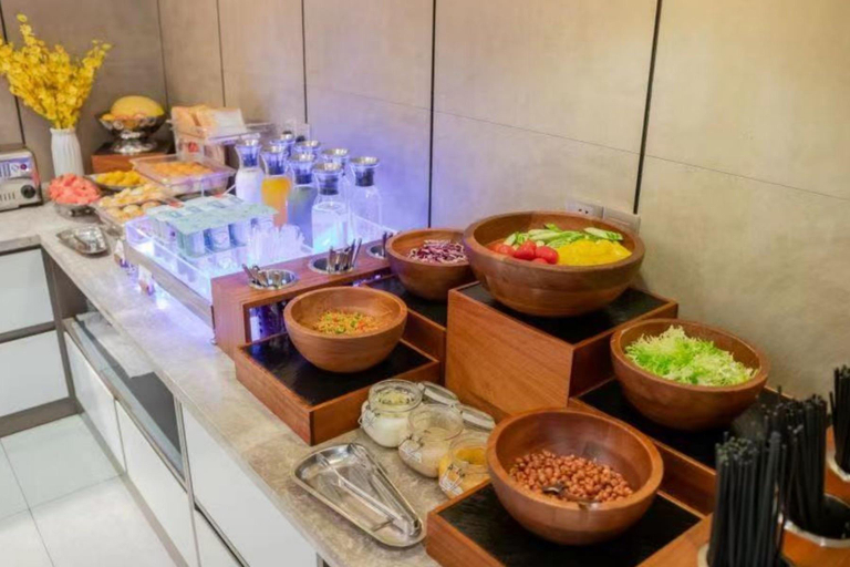 Food & Drinks 3, Home Inn Plus Shanghai Zhangjiang Guanglan Road Metro Station, Shanghai