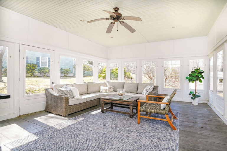 Others 2, Stunning 5 Bdr, Walk to York Harbor Beach!, York