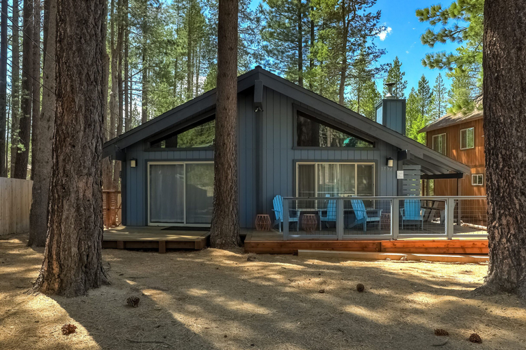 Exterior & Views 2, Willow's Hideaway - Pet Friendly Cozy Cabin!, El Dorado